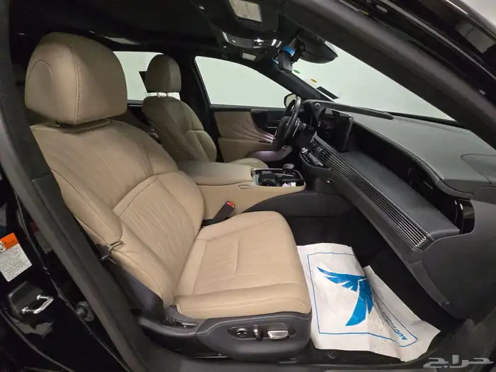 2023 لكزس LS 500 7