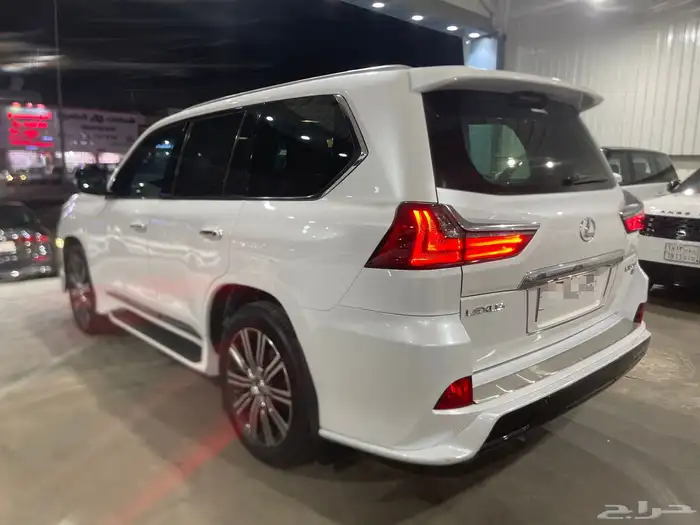 لكزس LX570 2018 4
