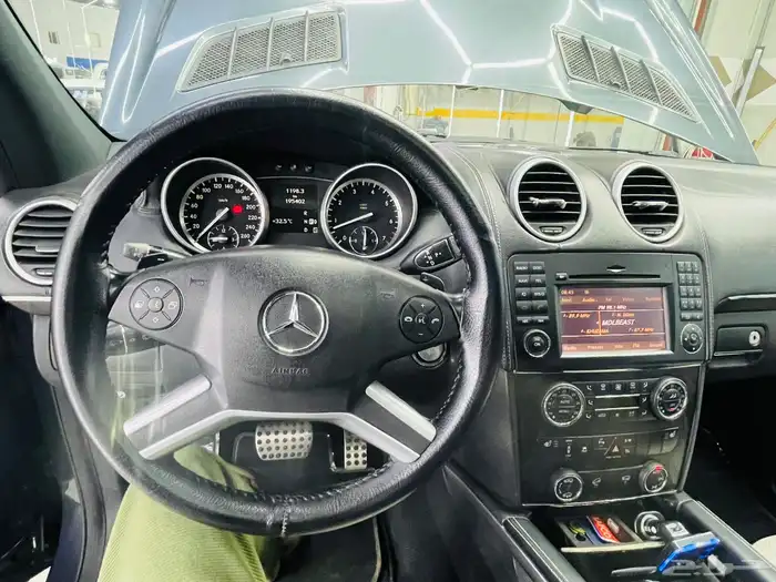 Mercedes Benz GL 450. AMG 41