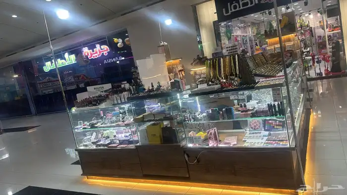 محل للبيع با المكان مول 0