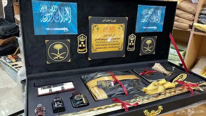دروع اكلارك اطقم هدايا بشوت سيوف درع بشت سيف تخرج زواج 21