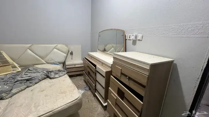 غرفة نوم وكنب للبيع 2