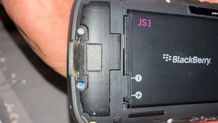 للبيع بلاك بيري كيرف 9720 1