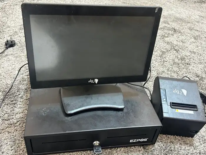 كاشير رواء مع الاجهزه وجميع ملحقاته واشتراكة جديد بكرتونة 1