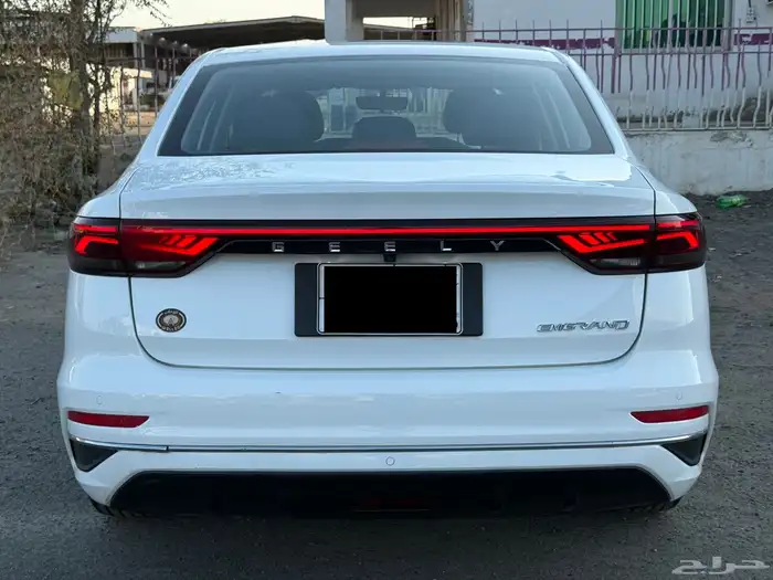 جيلي امجراند 7 موديل 2023 البيع 32000 الف 16