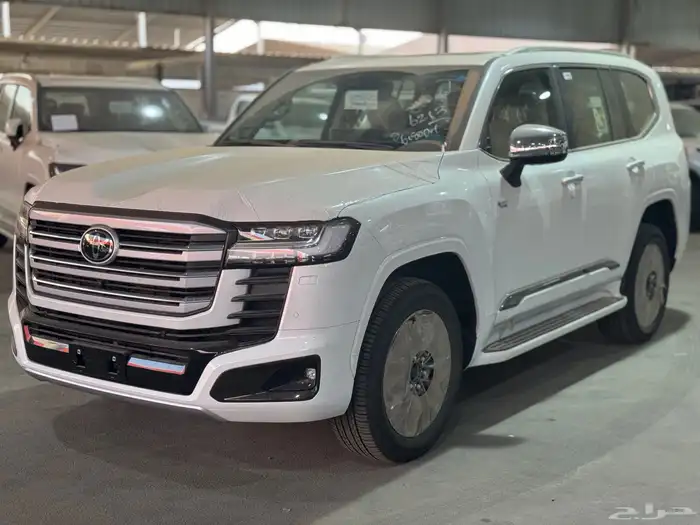 لاندكروزر VXR هايبرد 2025 فل الفل (سعودي) 2