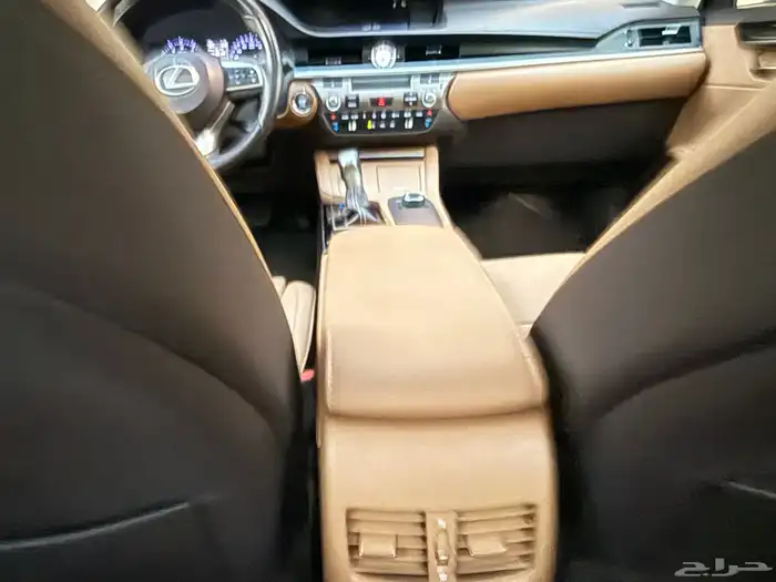 لكزس ES 250 2018 29