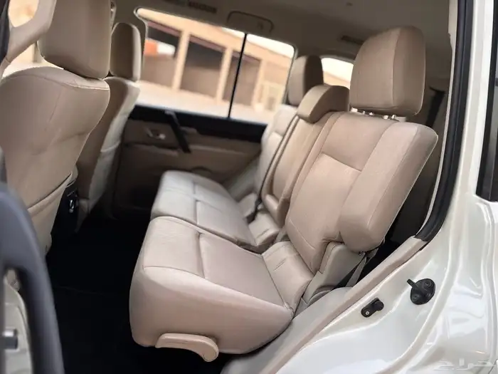 ميتسوبيشي باجيرو GLS 2022 26