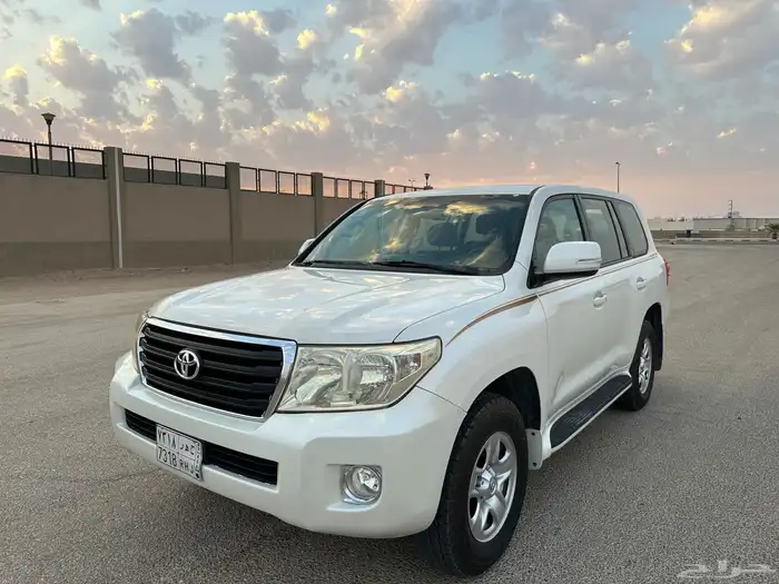 جيب لاندكروزر جي بلد كامل 2012 0