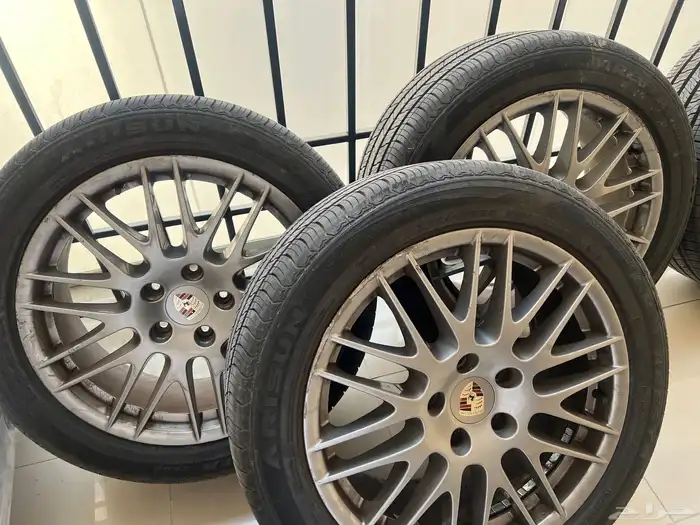 طقم جنوط بورش مقاس 20 0