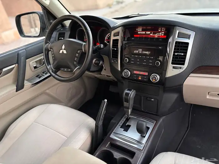 ميتسوبيشي باجيرو GLS 2022 19