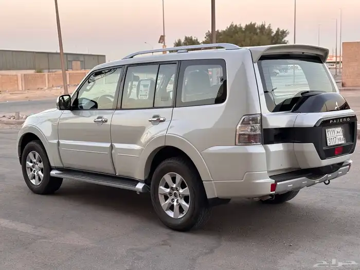 ميتسوبيشي باجيرو GLS 2022 40