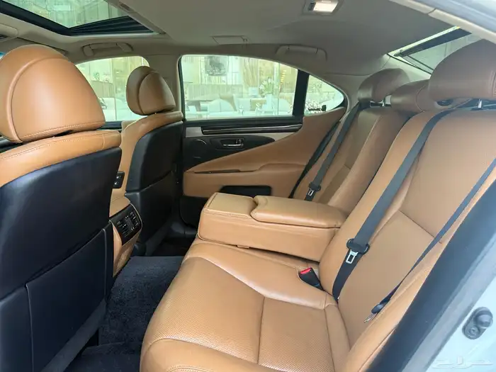 لكزس LS460 2015 7