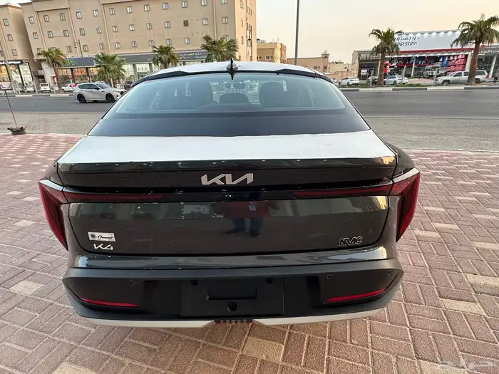 كيا K4 نص فل 16