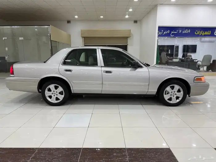 فورد فكتوريا 2010 سعودي عداد 262 شرط بدي ومحركات 4