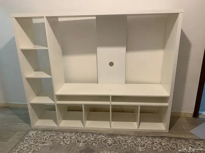 طاوله تلفزيون مع خزائن من ايكيا 1