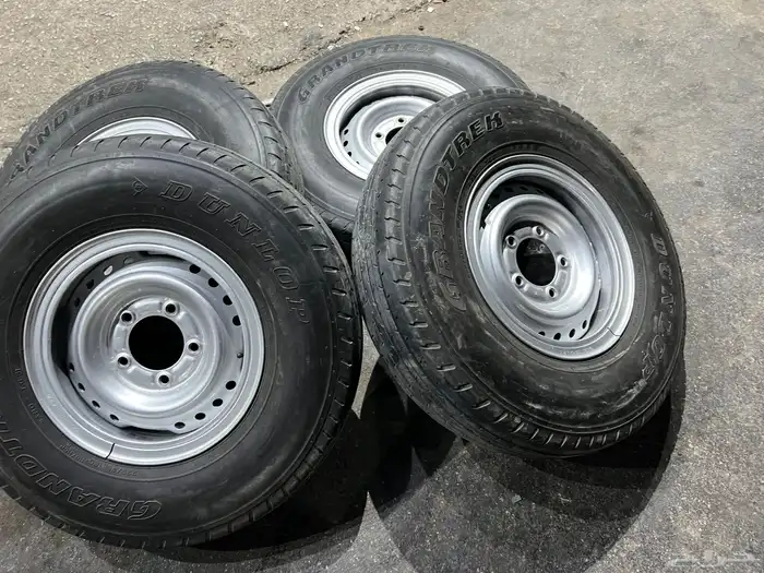 جنوط شنبر وكاله مع كفرات دنلوب مقاس 16 جيب شاص 29