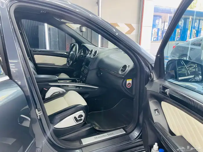 Mercedes Benz GL 450. AMG 46