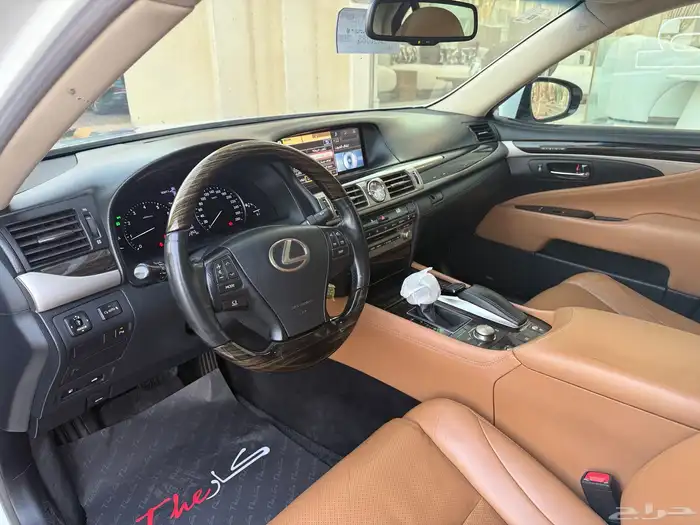 لكزس LS460 2015 10