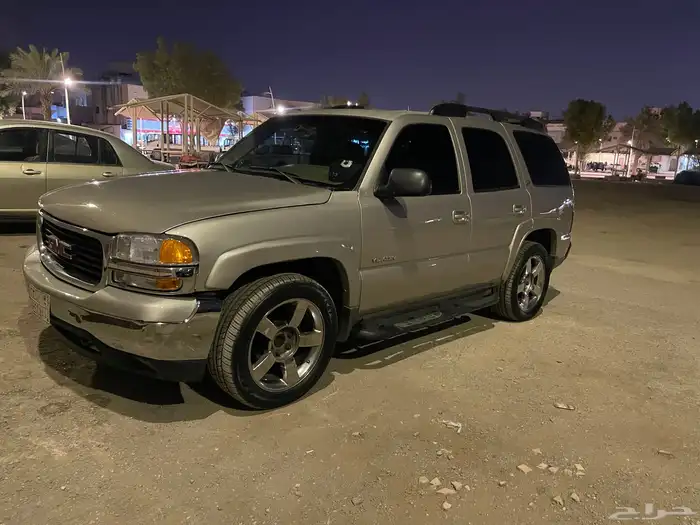 للبيع يوكن قصير Z71 موديل 2005اصدار خاص 0