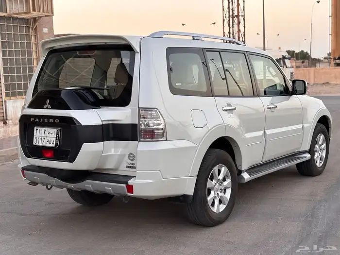 ميتسوبيشي باجيرو GLS 2022 6