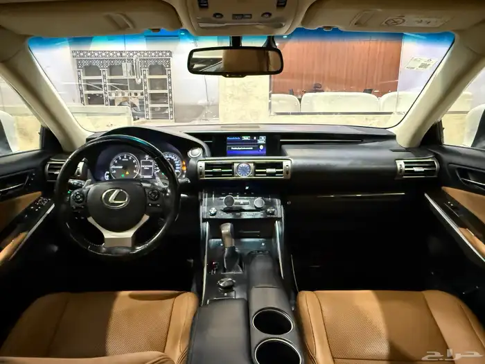 لكزس 2016 ls 200t (بحالة ممتازة) 13