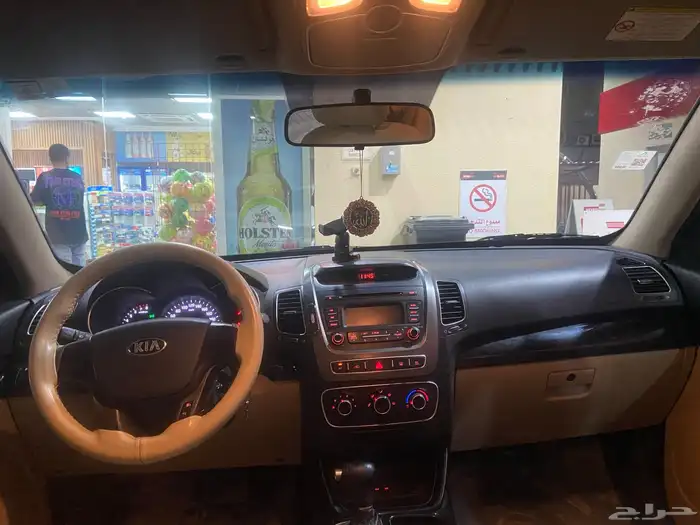 للبيع كيا سورنتو موديل 2014 للون ابيض Kia Sorento 2014 whit 6
