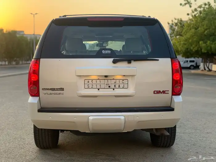 جمس يوكن 2012 SLT لولي نظيف جدا 21