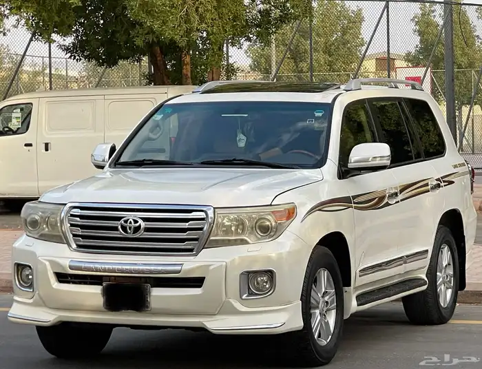 تويوتا لاندكروزر 2013 GXR 2