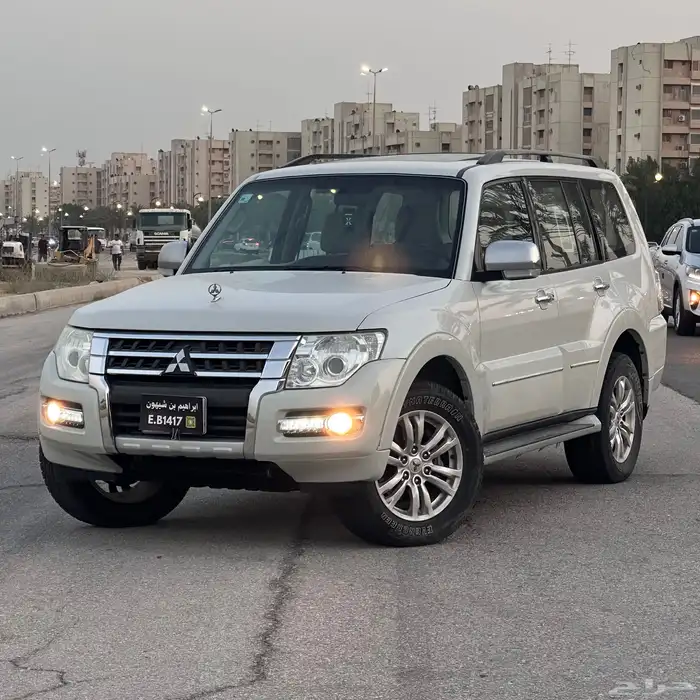 باجيرو 2018 علامه ذهبيه فل كامل 1