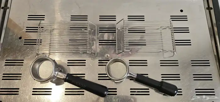للبيع  مكينة قهوة إسبريسو تجارية Nuova Simonelli 2
