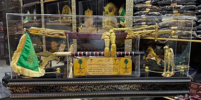دروع اكلارك اطقم هدايا بشوت سيوف درع بشت سيف تخرج زواج 0
