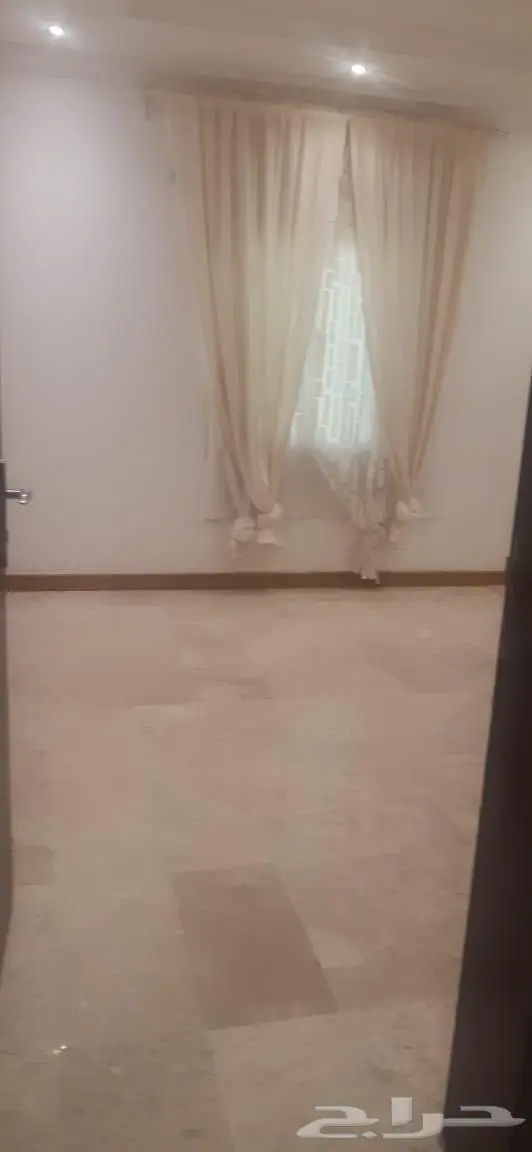 شقه للبيع بحي النهضه 3