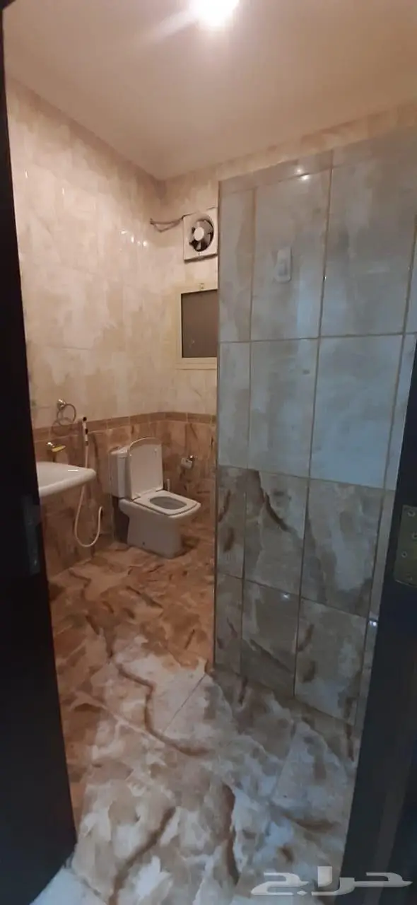 شقه للبيع بحي النهضه 9