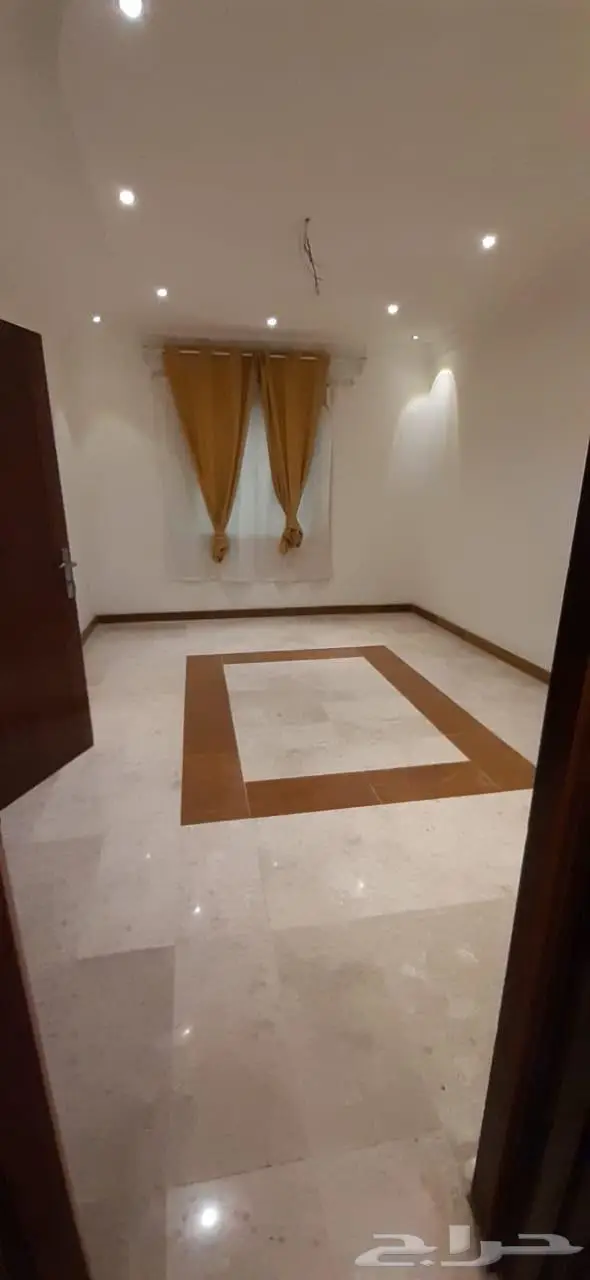 شقه للبيع بحي النهضه 7