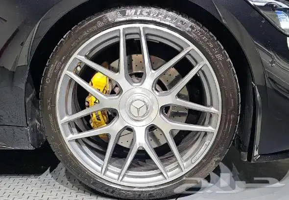 مرسيدس GT43 موديل 2023 الميموني للاستيراد بكوريا 4