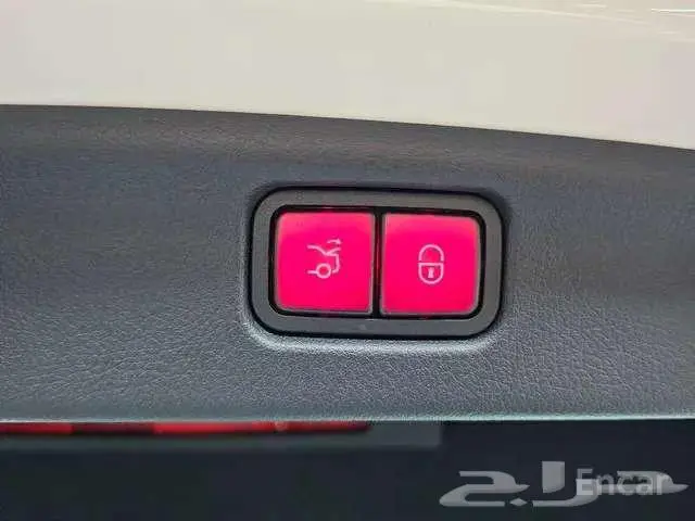 مرسيدس C200 موديل 2023 ممشي 14800 8