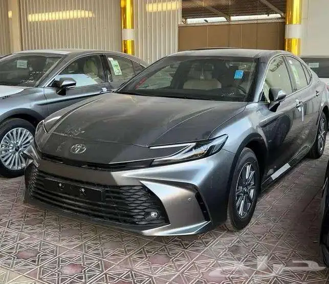 كامري 2025 E بنزين اقساط او كاش 1