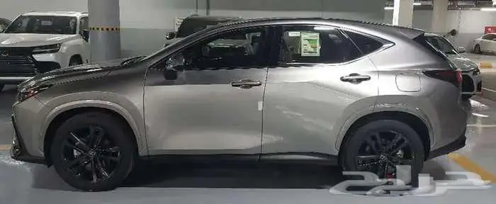 لكزس NX AA 2025 قير اوتماتيك بنزين 7