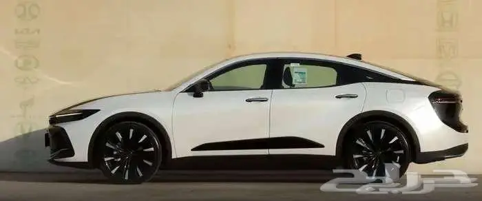 كراون ماجيستا 2023 جديد 1