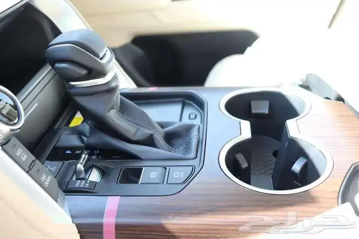 تويوتا لاندكروزر GXR4 بنزين 2025 سعودي بالكاش والاقساط 4