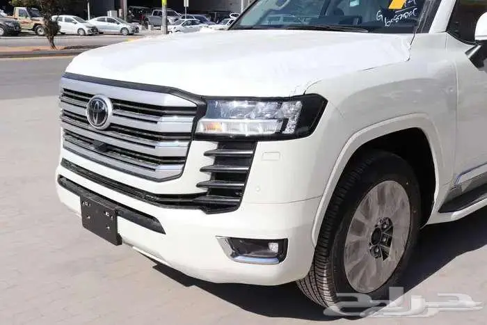 تويوتا لاندكروزر GXR4 بنزين 2025 سعودي بالكاش والاقساط 0