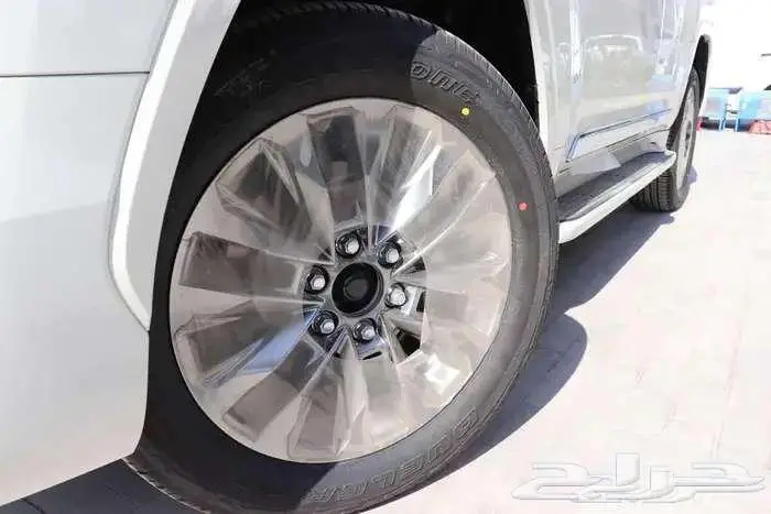 تويوتا لاندكروزر GXR4 بنزين 2025 سعودي بالكاش والاقساط 32