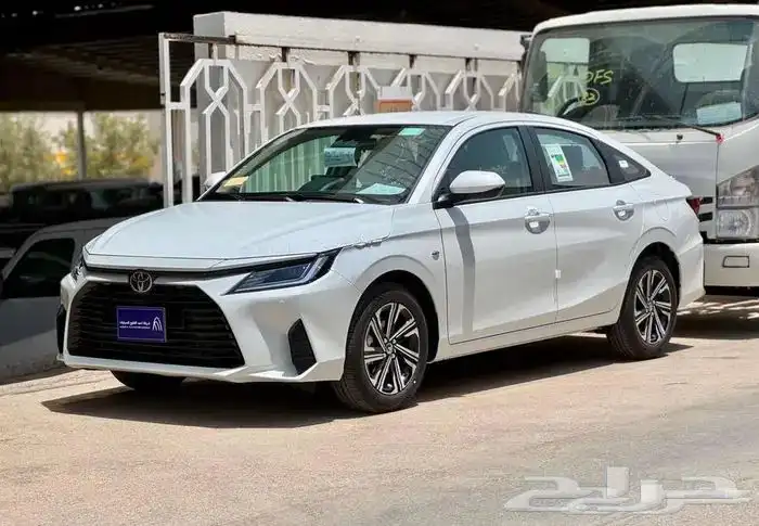 تويوتا يارس نص فل. Y  . 2026 4