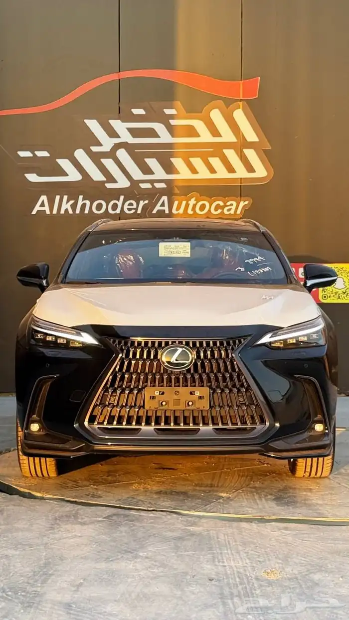 لكزس ان اكس فات نص فل سي سي بنزين 2025 2