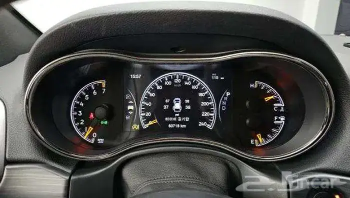 جراند شروكي 2020 ممشي 83700 KM 3