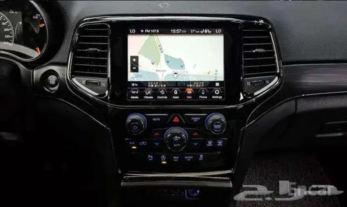 جراند شروكي 2020 ممشي 83700 KM 6
