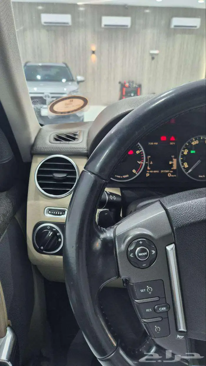 جيب لاند روفر LR4 12