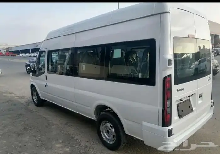 جاي ام سي باص 15 راكب اتوماتيكي 2025 3