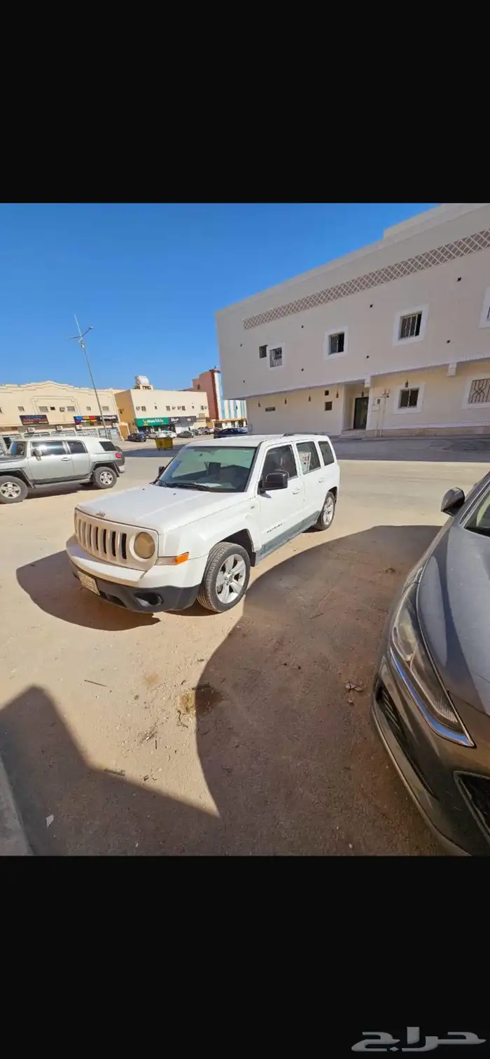 جيب باترويوت 2400سي سي 4سلندر موفره جدا للبنزين دفع رباعي 1